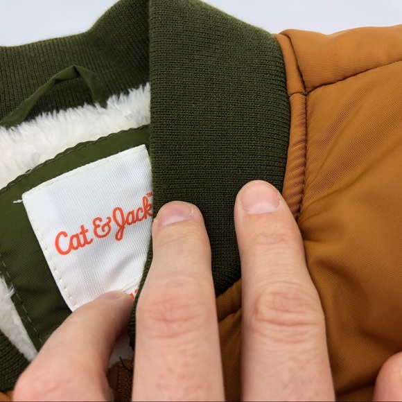 Cat & Jack cozy vest with faux fur lining - Picture 8 of 8